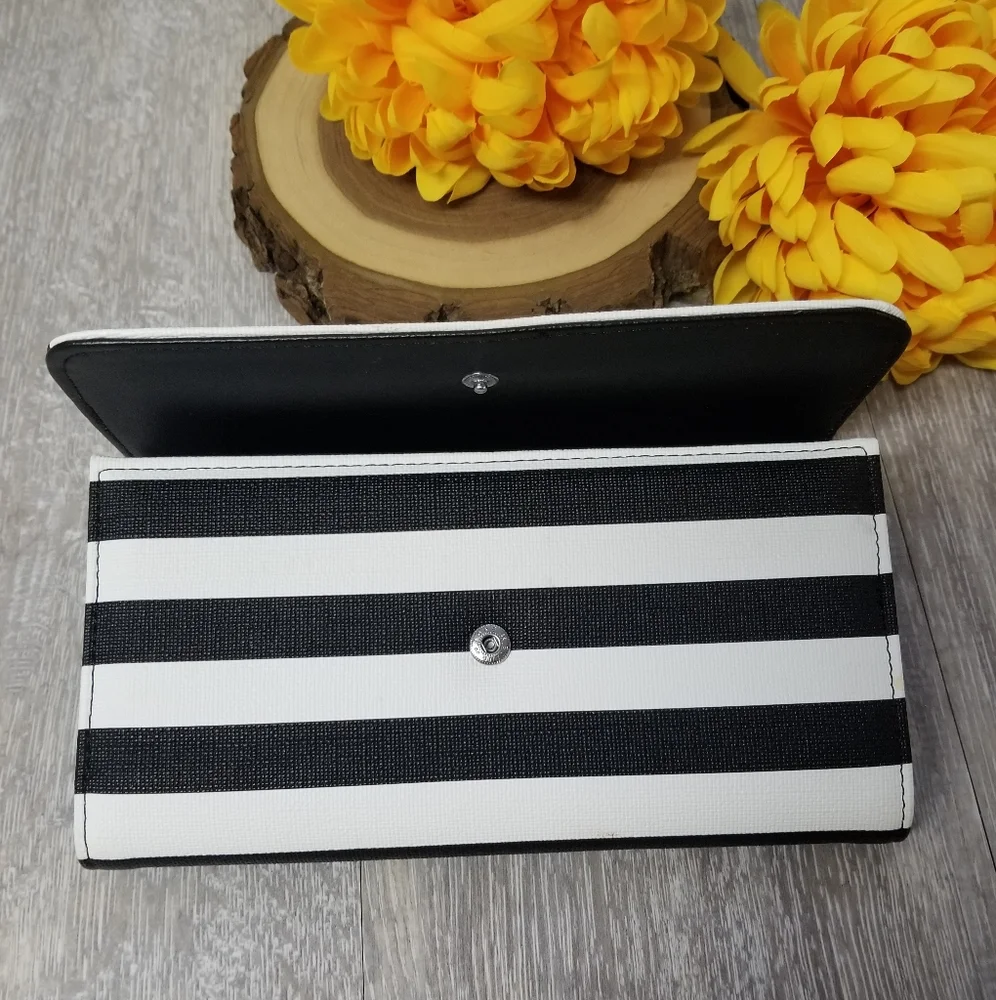 Black/White Kut From The Kloth Wallet - Picture 5 of 8